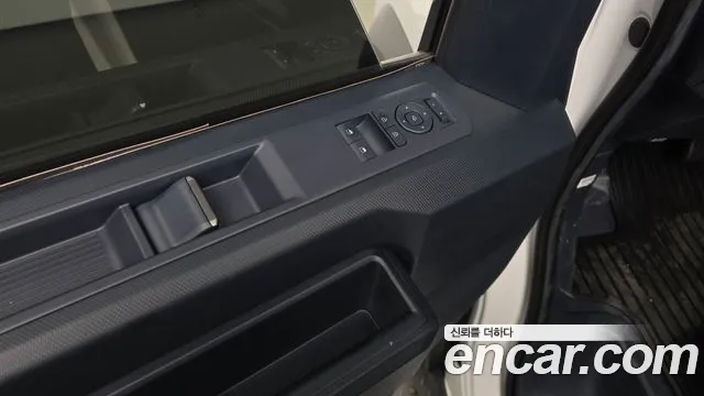 Kia PV5 — Фото автомобиля 30