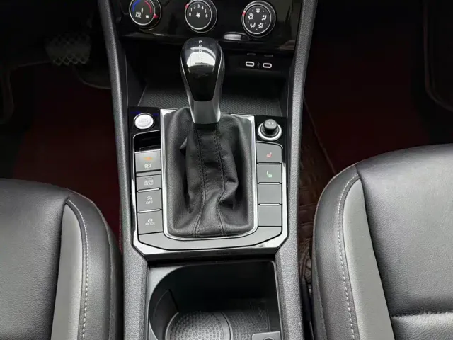 Volkswagen Sagitar 2022 280TSI DSG Surpassing Edition — Фото автомобиля 12