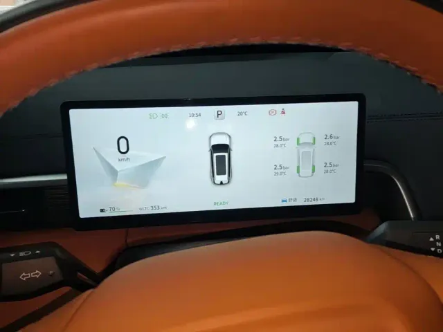 Dongfeng eπ 008 — Фото автомобиля 11