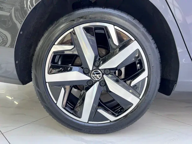 Volkswagen Lamando — Фото автомобиля 20