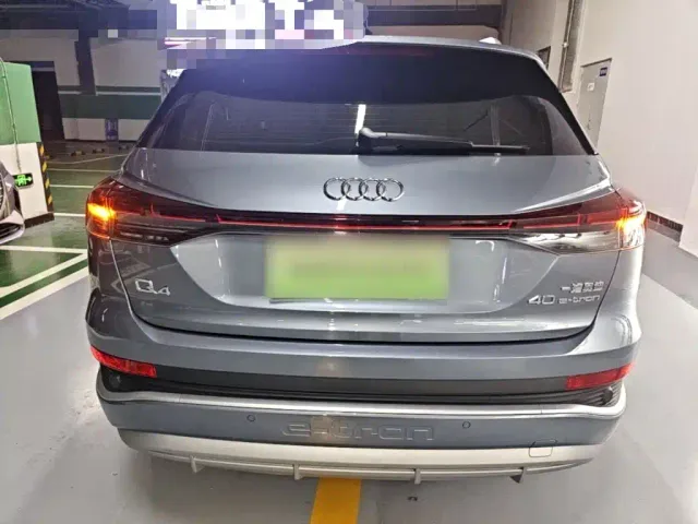 Audi Q4 e-tron — Фото автомобиля 5
