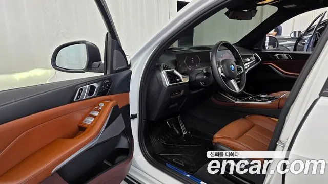 BMW X7 — Фото автомобиля 10