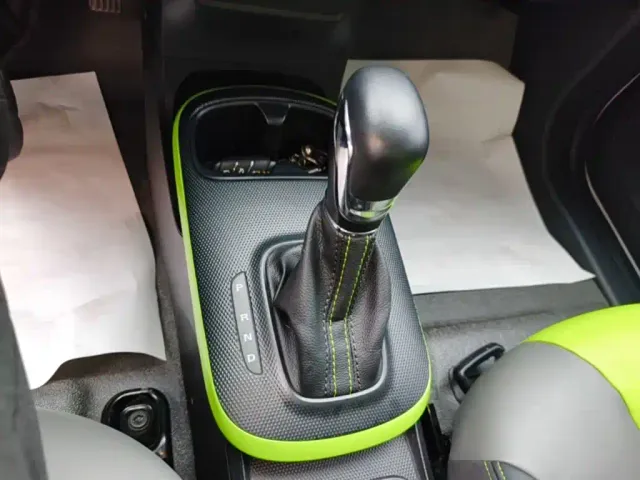Roewe Clever — Фото автомобиля 9