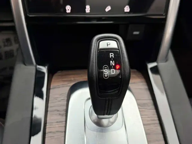 Land Rover Discovery Sport — Фото автомобиля 20