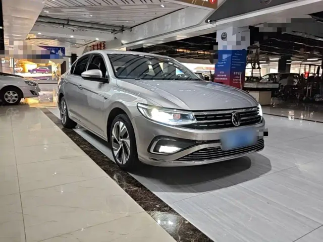 Volkswagen Bora — Фото автомобиля 3