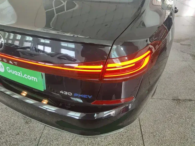 Volkswagen Passat — Фото автомобиля 23