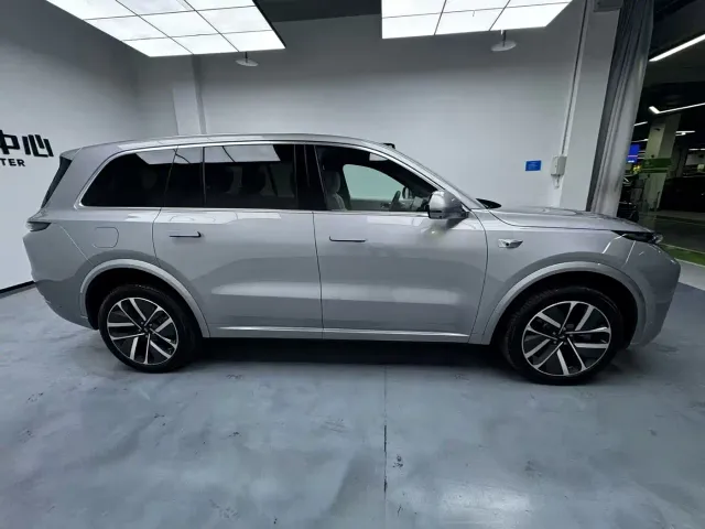 Li Auto L9 — Фото автомобиля 8