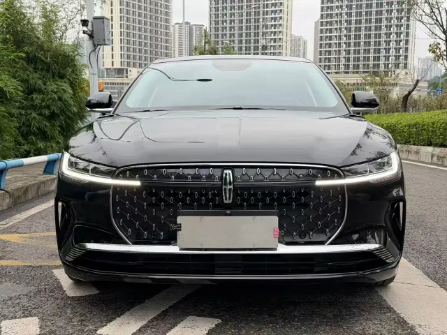 Lincoln Z — Фото автомобиля 2