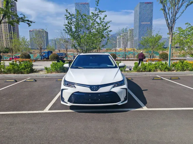 Toyota Corolla — Фото автомобиля 2