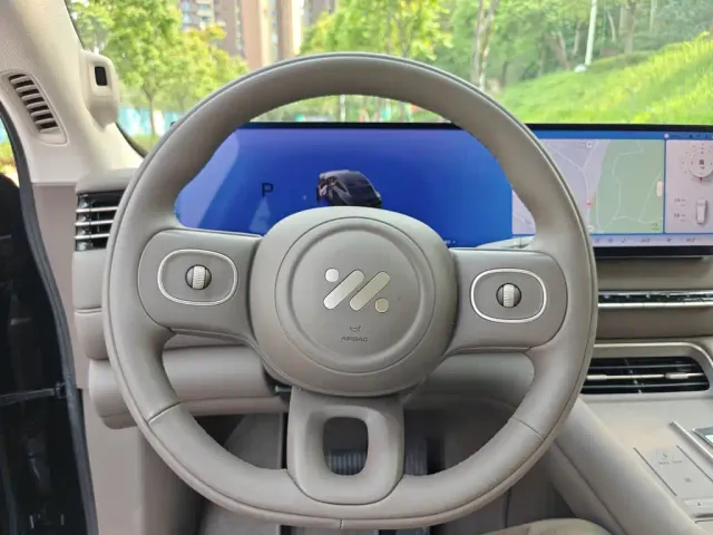 IM Motors LS6 — Фото автомобиля 7