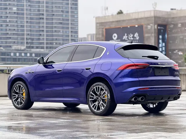 Maserati Grecale — Фото автомобиля 5
