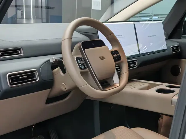 Li Auto MEGA — Фото автомобиля 9