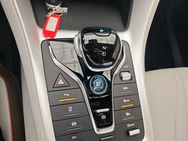 BYD Song Pro — Фото автомобиля 9