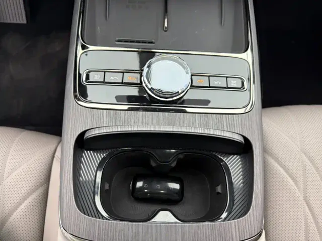 Geely Galaxy Xingyao 8 — Фото автомобиля 14