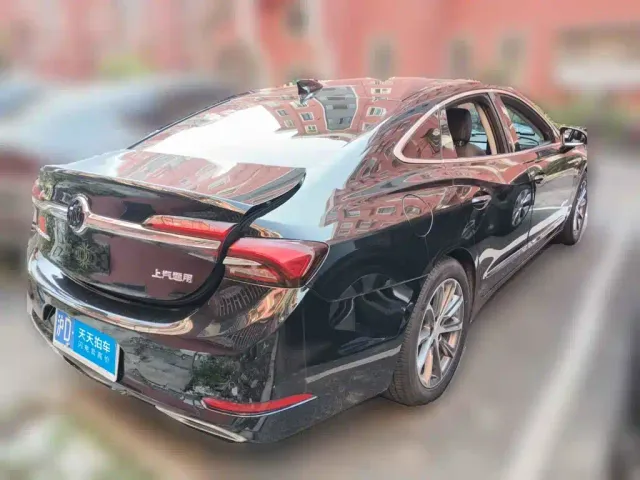 Buick LaCrosse — Фото автомобиля 2