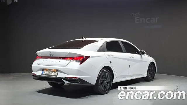 Hyundai Avante — Фото автомобиля 2
