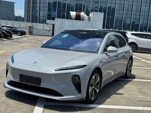 Фотография автомобиля — Nio ET5 Touring