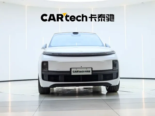 Li Auto L8 — Фото автомобиля 11