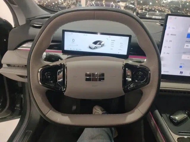 Geely Galaxy Xingyao 8 — Фото автомобиля 6