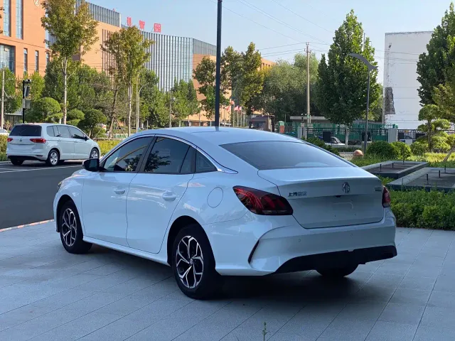 MG MG5 2023 180DVVT Manual Trend Edition — Фото автомобиля 7