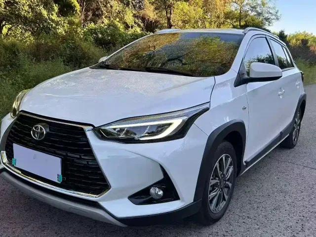 Фотография автомобиля — Toyota YARiS L Zhi Xuan