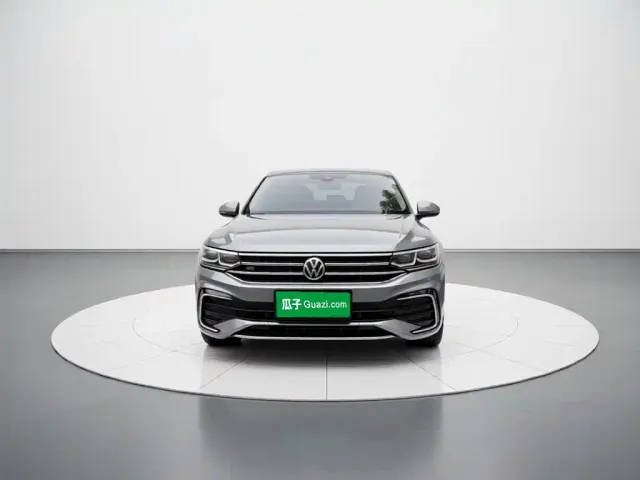 Volkswagen Tiguan L — Фото автомобиля 2