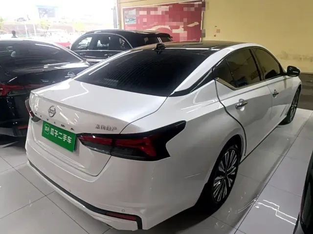 Nissan Teana — Фото автомобиля 6