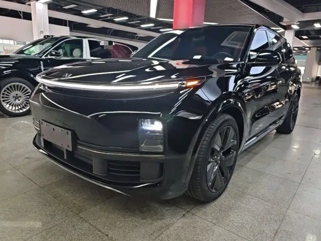 Фотография автомобиля — Li Auto L9