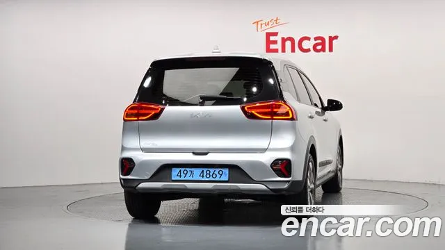Kia Niro — Фото автомобиля 4
