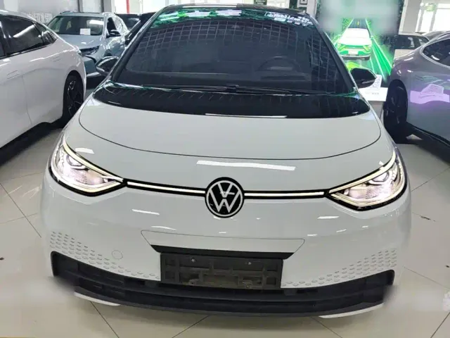 Volkswagen ID.3 — Фото автомобиля 2