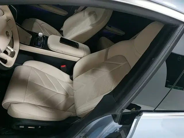 Nio ET5 Touring — Фото автомобиля 14