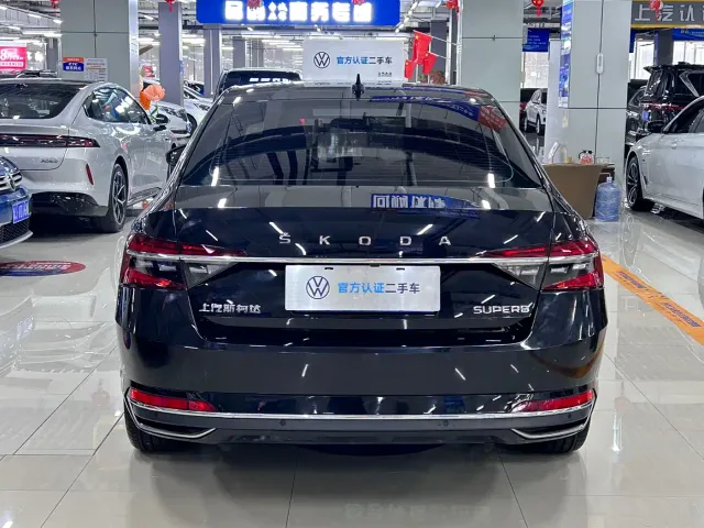 Skoda Superb — Фото автомобиля 7