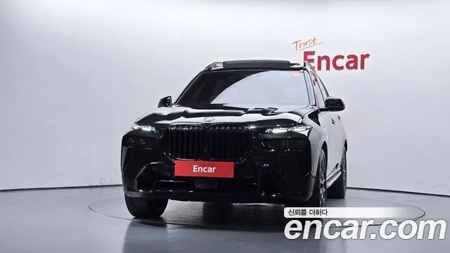 BMW X7 — Фото автомобиля 3