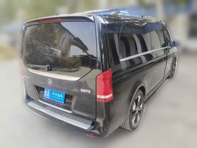 Mercedes-Benz V-Class — Фото автомобиля 2