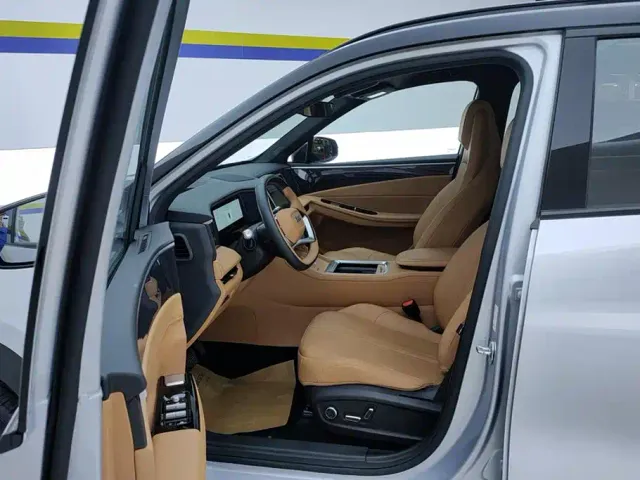 Geely Galaxy L7 — Фото автомобиля 9