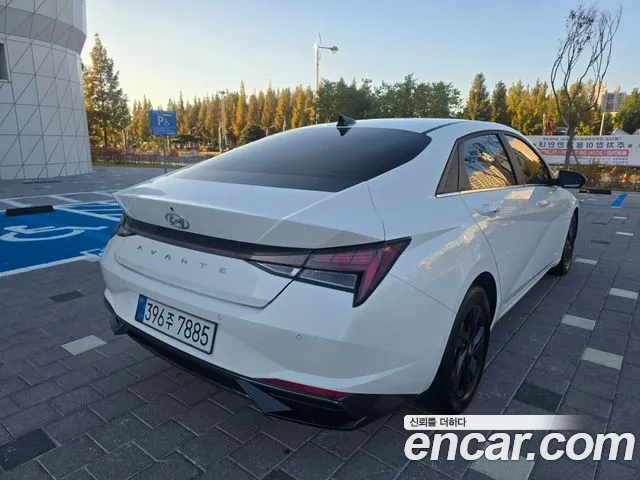 Hyundai Avante — Фото автомобиля 4