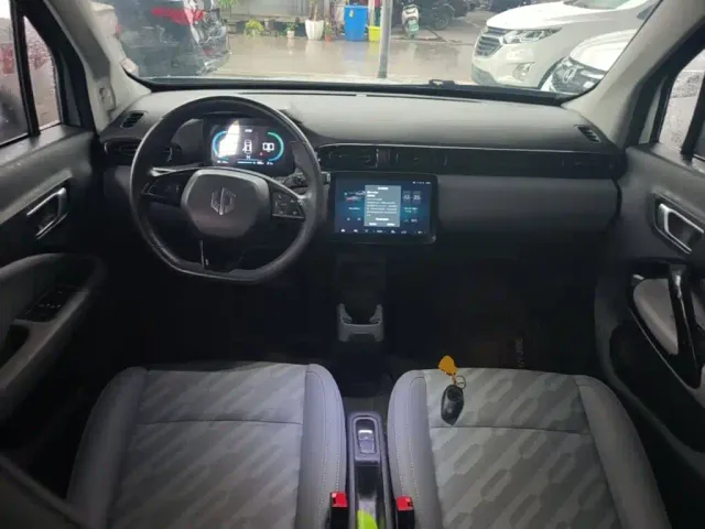 Leapmotor T03 — Фото автомобиля 9
