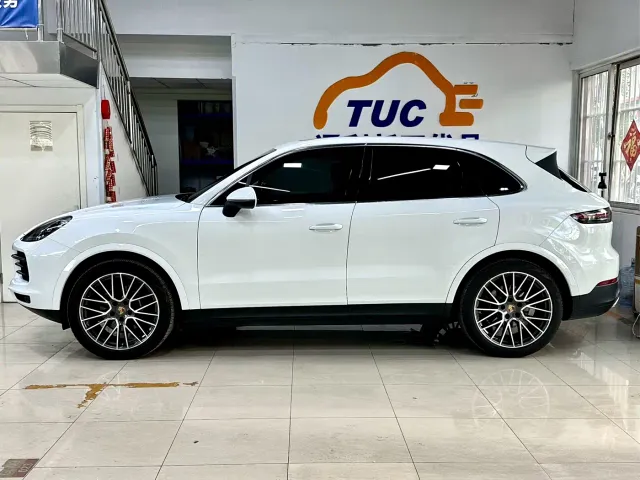 Porsche Cayenne — Фото автомобиля 5