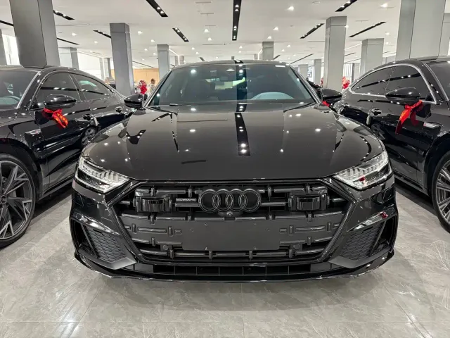 Audi A7L — Фото автомобиля 2