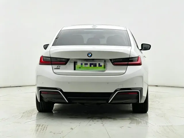 BMW i3 — Фото автомобиля 8