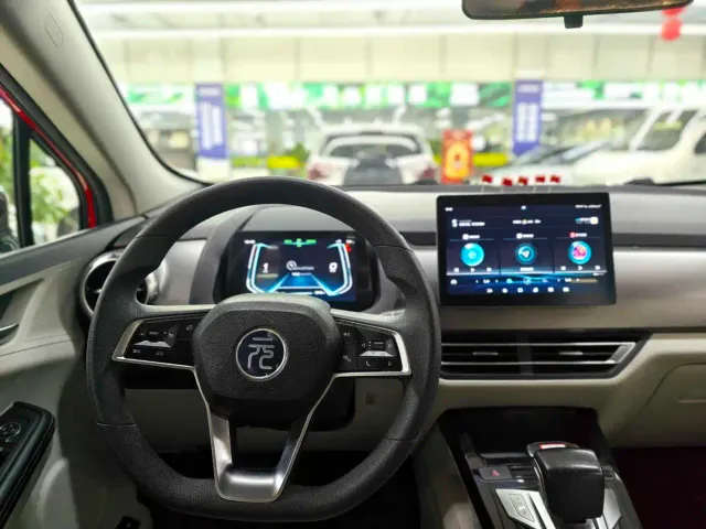 BYD Yuan Pro — Фото автомобиля 15