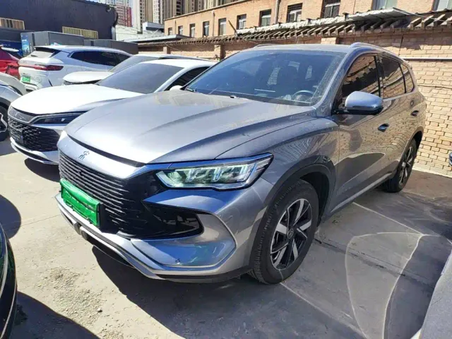 Фотография автомобиля — BYD Song Pro