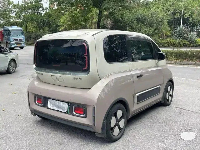 Baojun KiWi EV — Фото автомобиля 6
