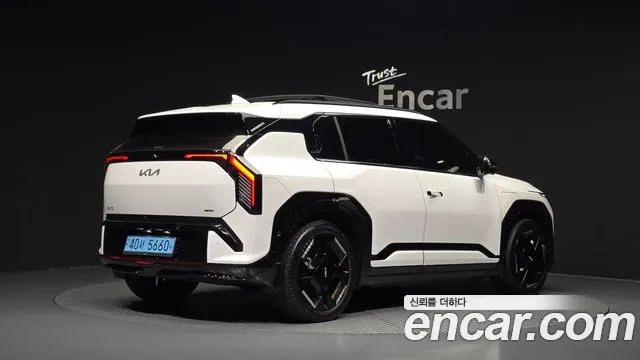 Kia EV3 — Фото автомобиля 2