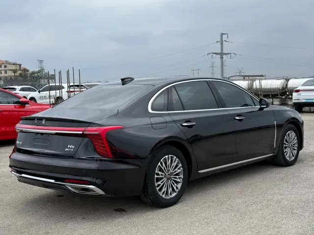 Hongqi H5 — Фото автомобиля 13