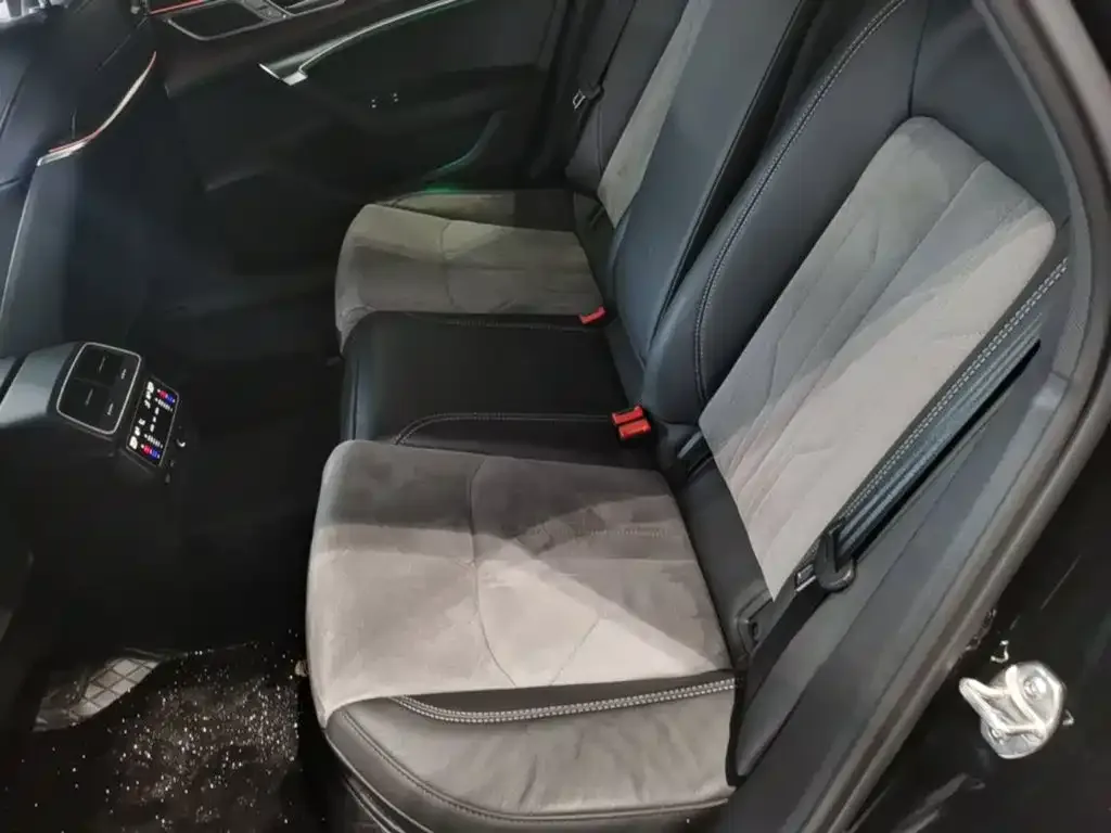 Audi Audi A6L 2023 45 TFSI quattro Premium Dynamic — Фото автомобиля 21