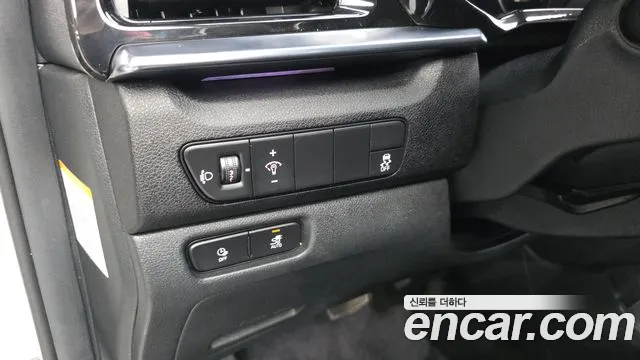 Kia Niro — Фото автомобиля 28