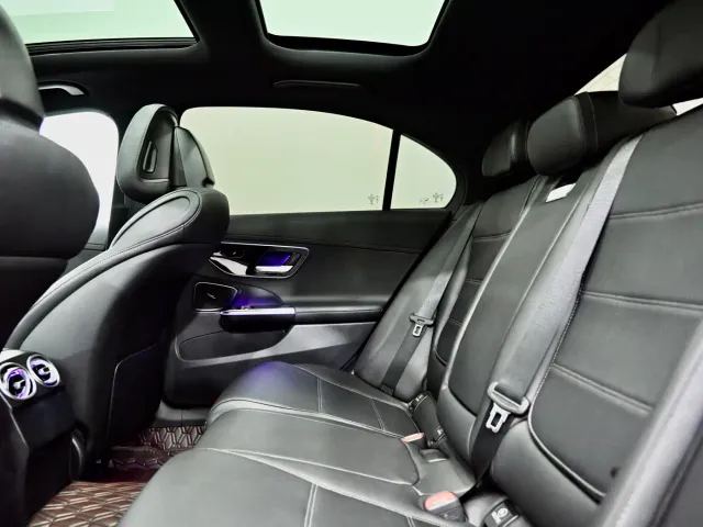 Mercedes-Benz C-Class — Фото автомобиля 7