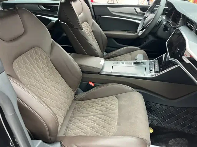 Audi A7L — Фото автомобиля 14