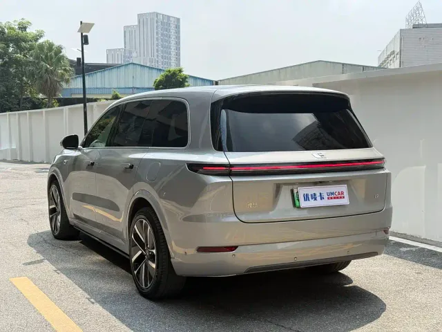 Li Auto L9 — Фото автомобиля 4
